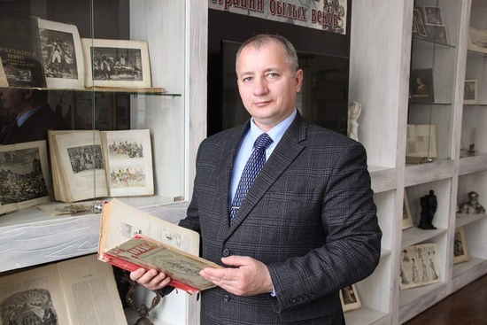 Гродненский краевед собрал дома необычную коллекцию винтажных вещей