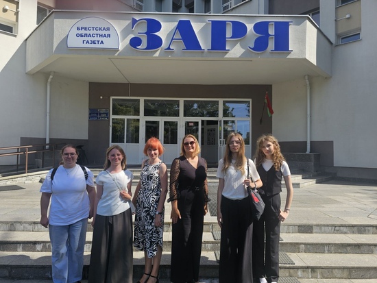 Юныя пісьменнікі наведалі Брэсцкі офіс СПБ